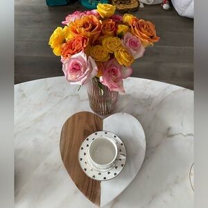 New Elegance Porcelain 14 oz Gold Rim Heart Teacup & Saucer Set For 4 AA02B49021